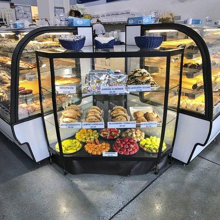 Mike's Pastry