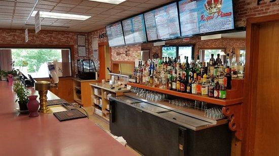 Royal Family Restaurant & Pizza