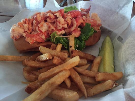 Quahog Republic Dive Bar