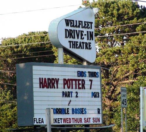 Wellfleet Drive-In Theatre