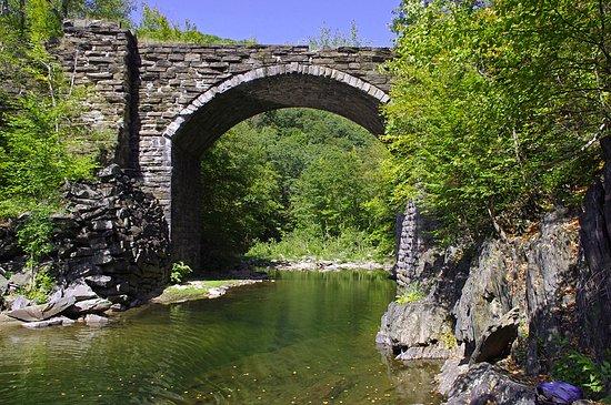 Keystone Arch Bridges Trail