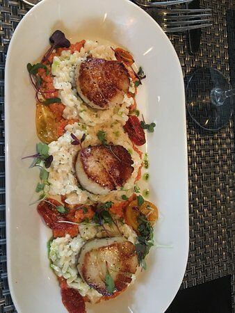 Food 101 Bar & Bistro