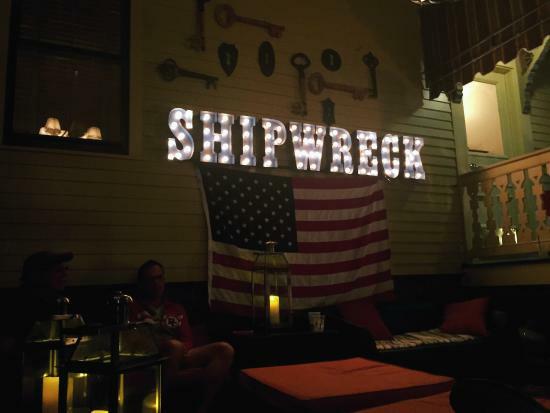 Ship Wreck Lounge